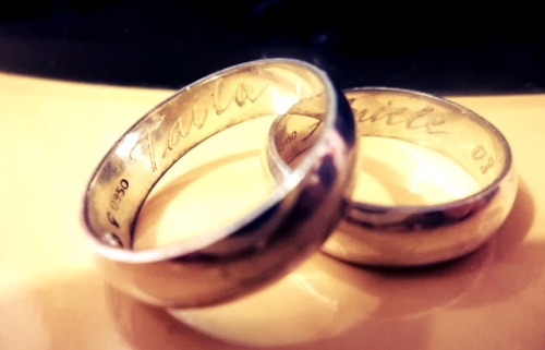 Sim, vamos nos casar logo, e trocar as alianças *-*
http://amo-minha-tai.tumblr.com