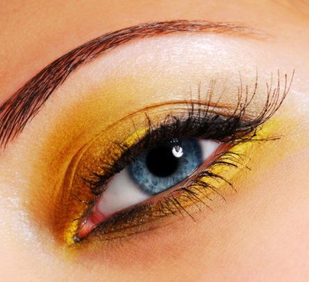  Eyeshadow Palette on Makeup Yellow Yellow Eyes Eyeshadow Eye Makeup Prom Ideas Homecoming