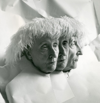 rrosehobart:

Cecil Beaton, Edith Sitwell, multiple exposure, 1962
: mart.tn.it
