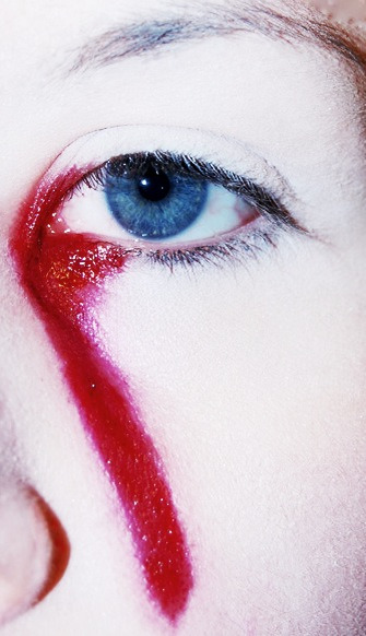 Don&#8217;t cry, It&#8217;s back!! 💉❤ true blood make up by me. Inspired by season 5s promo poster