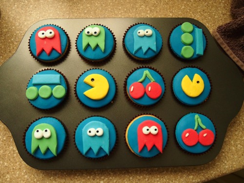 Pac-Man Cupcakes

Created by Glocky