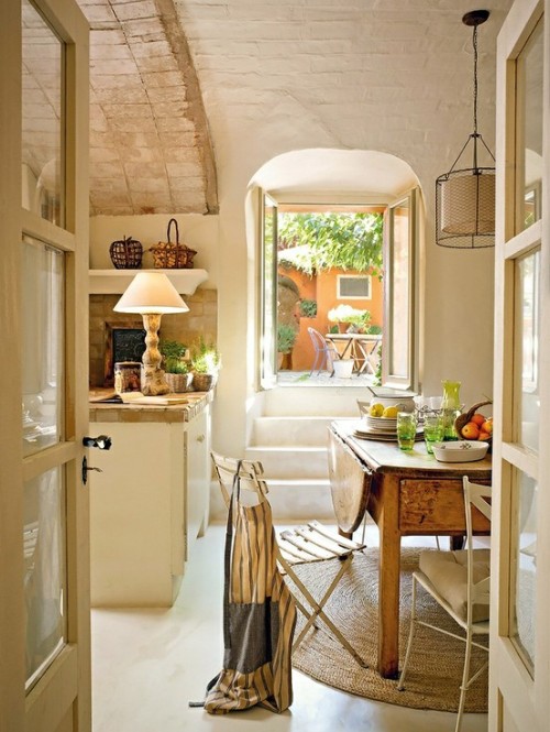 roomy rustic kitchen (via Pinterest)
