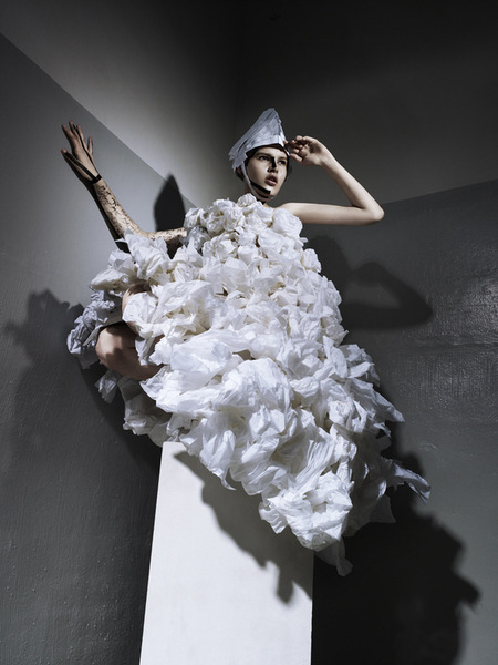 (via Paper Couture by Soon Tong | InspireFirst)
