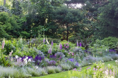 Brandywine Cottage, featured inside The Layered Garden by David L. Culp. Photo credit Rob Cardillo. 