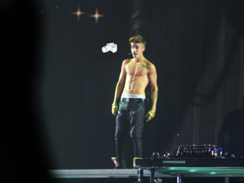 
Justin Bieber Shirtless Washington Dc 11/5/12
