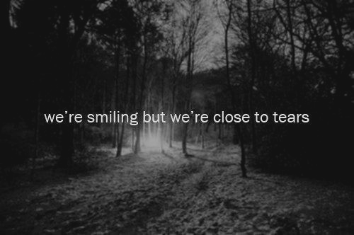 landofangelsanddemons:

depressive black and white blog. i follow back if you ask, and i’m always here for all of you.