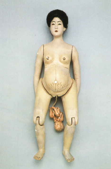 james-harper:

Pregnant dolls from Edo-period Japan: 19th-century dolls designed to teach the anatomy of pregnancy.
