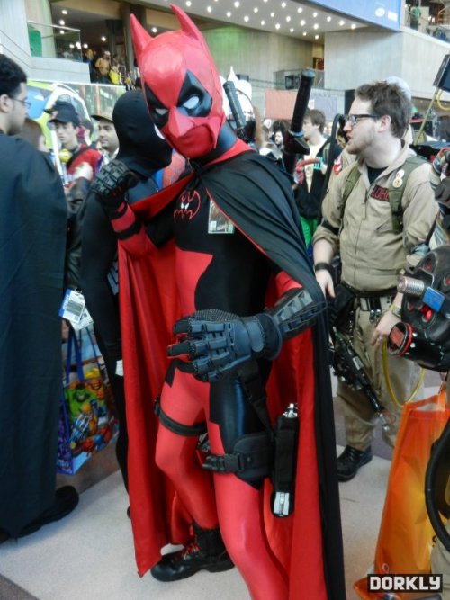 Batpool Cosplay
He&#8217;s the Dark Knight we need&#8230;as long as he gets the chimichangas he deserves.
