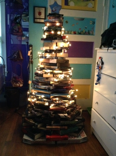 br0s-0verb0ard:

My sister made this Christmas tree out of her books. Pretty legit. 
