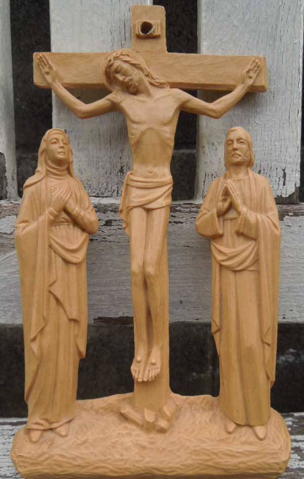 アンティーク　十字架に貼り付けられたイエス・キリスト　プラスチック製の壁掛け
