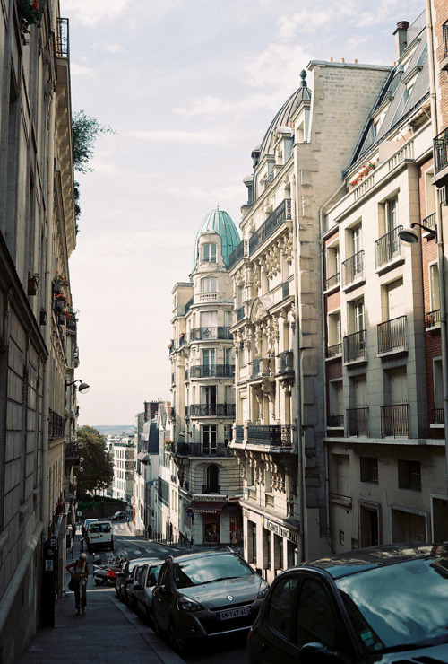 archenland: Paris by Laura Dempsey