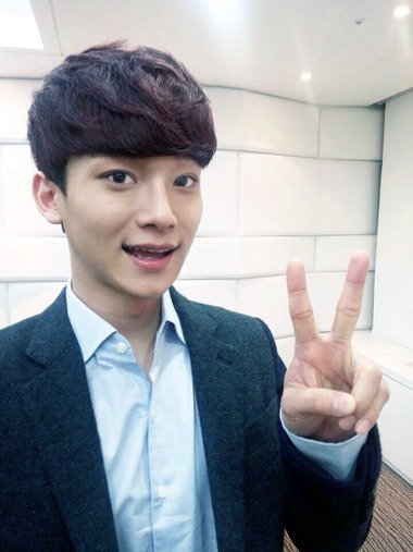 [140226] CHEN — EXO-M Official Website Update 날씨가 점점 따뜻해 지고 있어요!!봄이 오는 것 같네요~~그래도 혹시 모를 추위에 모두 감기 조심하세요^^첸첸 입니당 The weather is getting warmer and warmer!!Spring is coming~~But you never know, it could still be cold, be careful not to get sick^^ChenChen imnidang src: EXO-M Official website trans: fy-shineexo by: taohuneylemontea