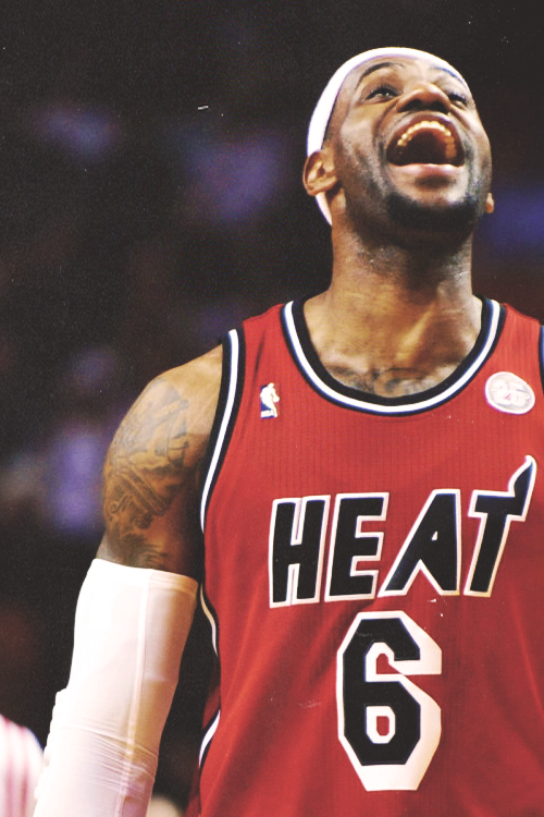 -heat: 32 points, 6 rebounds and 5 assists 