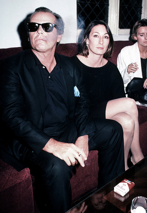 Jack Nicholson and Anjelica Huston at the premiere of the movie Amadeus, Sept 1984