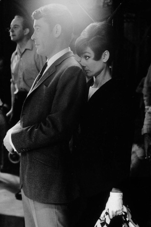  Peter O’Toole and Audrey Hepburn on the set of "How to steal a million" (William Wyler, USA, 1966) 