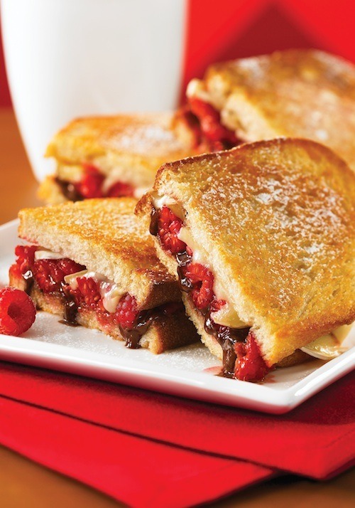 gastrogirl: brie and raspberry panini with nutella. 