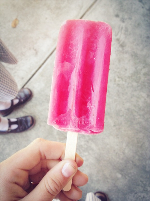 Pink Popsicle! on We Heart It - https://weheartit.com/entry/45531682/via/julialiliedahl Hearted from: https://clingywhoreforever.tumblr.com/post/37439205626/saphired-youthbliss-icypoles-refreshing