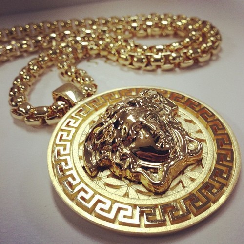 Gold: Fake Versace Gold Chain