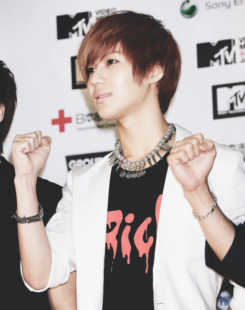 [1/50] taemin with red hair