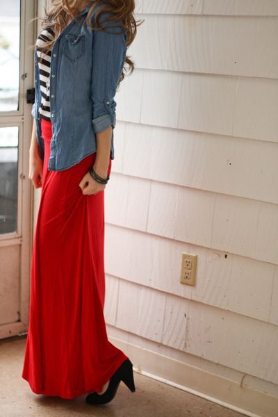 How to wear a long solid-color skirt: Chambray shirt black and white ...