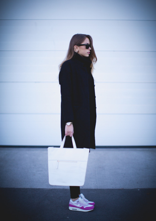 what-do-i-wear: Sweater from Dagmar via estella.se // Nike Air Max // tights from Ginatricot // Michael Kors watch // bag from Anine Bing // rings HERE // sunglasses from RayBan // coat from Chicy // ear cuff HERE (image: kenzas) 