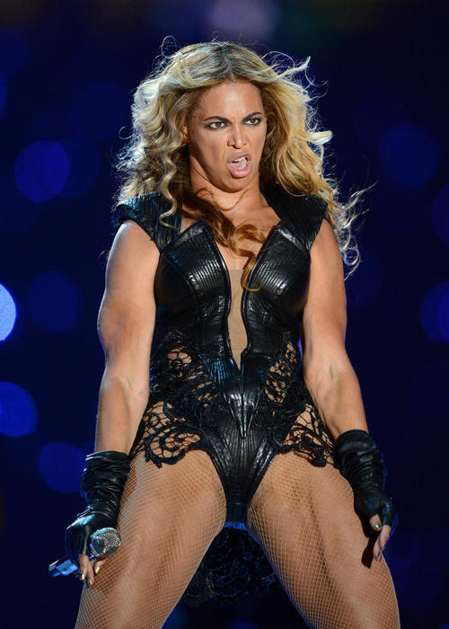 leetakeuchi: Beyonce’s publicist wants these unflattering pictures from the Super Bowl to be removed from the Internet …So reblog as much as possible. 
