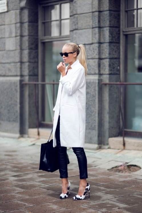 martamonroe: pash-for-fash: speaking-vogue: Victoria Törnegren Message me if you gave fash blog! Fashion blog, checking out all new followers :) 