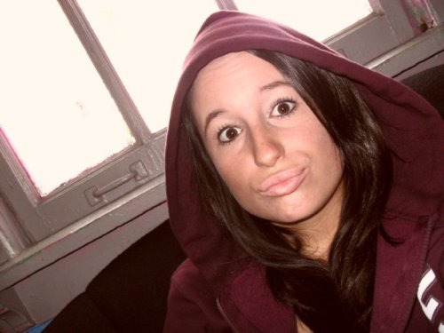 pull that hoodie down just a little bit farther, darlin&#8217;&#8230; we can still see your duckface.