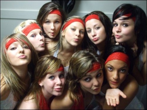 oh what the fuck is this, some sort of duckface team??!? are there entire duckface competitions now!??!!?