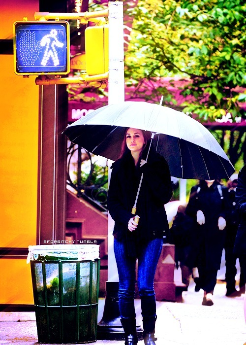 you can stand under my unbrella ella ella eh eh lol
