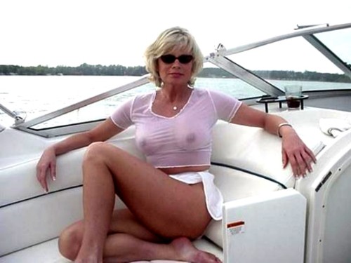 A Mission To Find The Beauty Of All Milfs Sexy Milf Out For A Boat
