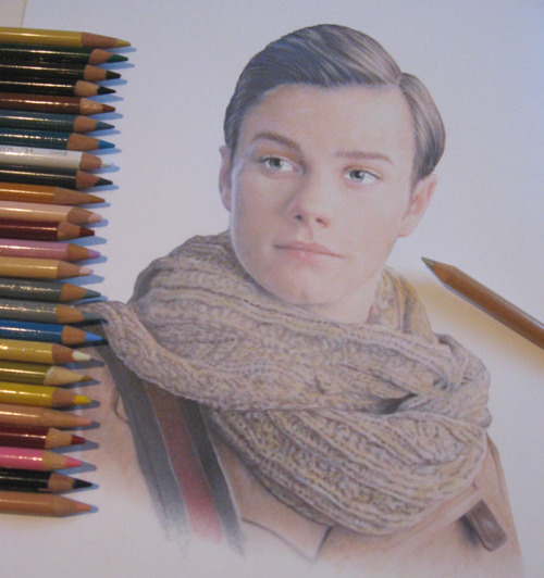 Reblogged from thisdoesnotsuck: Pencils Used - Fashionable Kurt Hummel drawing Photo of the drawing and pencils. Because a couple Anons asked what colours I used in this drawing - here you go. And that bad MF on the right? A Prismacolor colorless blending pencil. I’m always surprised how many colours I end up using……..