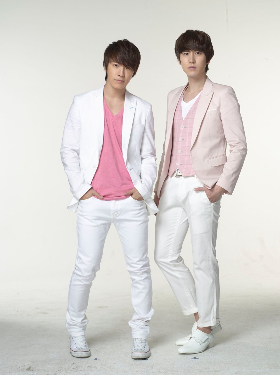 Donghae & Kyuhyun (Super Junior) (1533 x 2048)