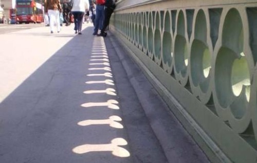 (via Dear London, your weather is lovely. However, your shadows...