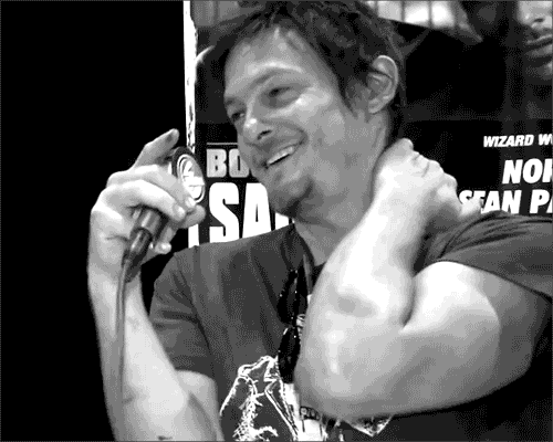 norman-mark-reedus: His gestures. Totally cute. Unf. 