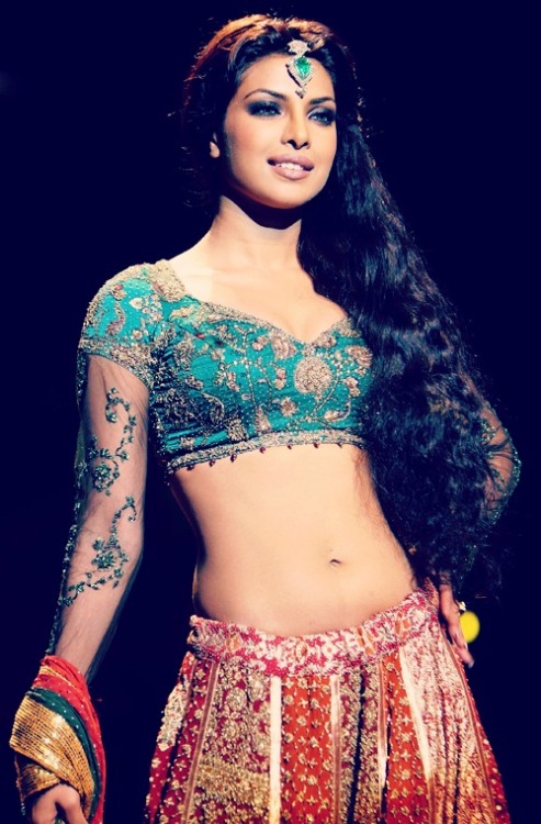 Actress samantha hot in saree