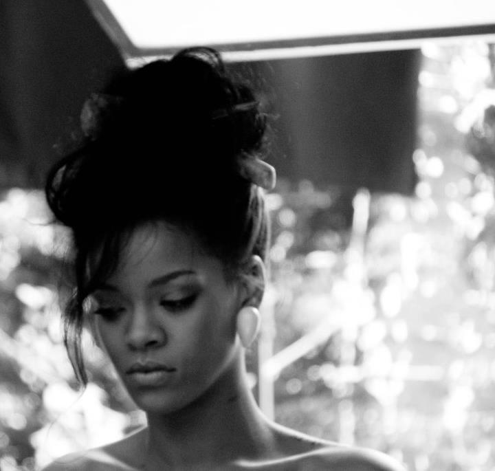fuckyeahrihanna:

And the countdown to “Where Have You Been” continues… Are you guys ready?
