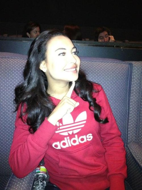 bypageorbythebigscreen:  This is excited actor @NayaRivera waiting 4 tonight’s amazing tribute to #WhitneyHouston on #Glee 