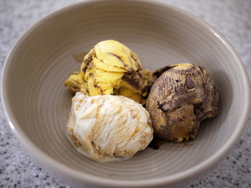 clottedcreamscone: Peters Overload ice cream by The Food Pornographer on Flickr. 