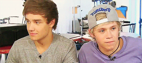 directionersinnarnia: Liam and Niall’s reaction talking about The Wanted. 