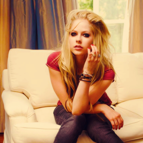  28/100 pictures of Avril Lavigne 