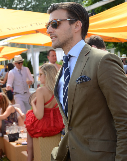 gqfashion:

Street Style at the Veuve Clicquot Polo Classic
With the sport of kings comes sartorial royalty: GQ scopes out the sharpest dandies at this year’s exhibition.
