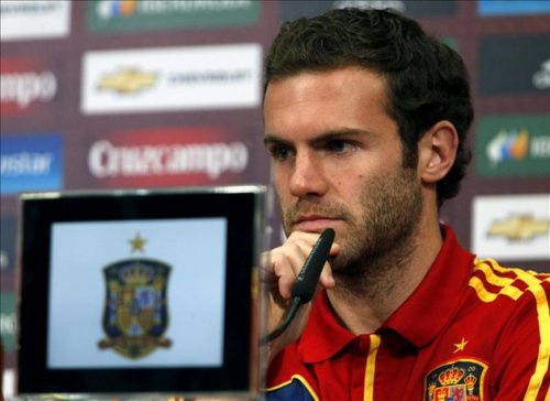 Juan Mata during the press conference he gave at the team hotel of the Spanish football Gniewino, near Gdansk, where they prepare their participation in Euro 2012. News and LIVE Stream Available at www.nastytackle.comFind us on Facebook: - https://www.facebook.com/pages/Nasty-Tackle/136333106470179