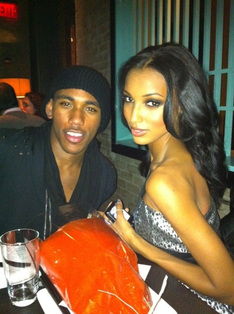 They&#8217;re such a cute couple allthingsjasminetookes: &lt;3 