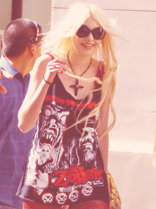 [67/100] pictures of taylor momsen(&hearts ;) 