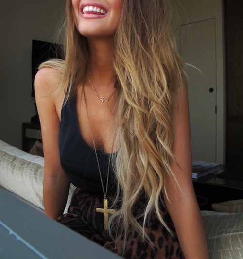 the-blossom-tree: please give me your hair