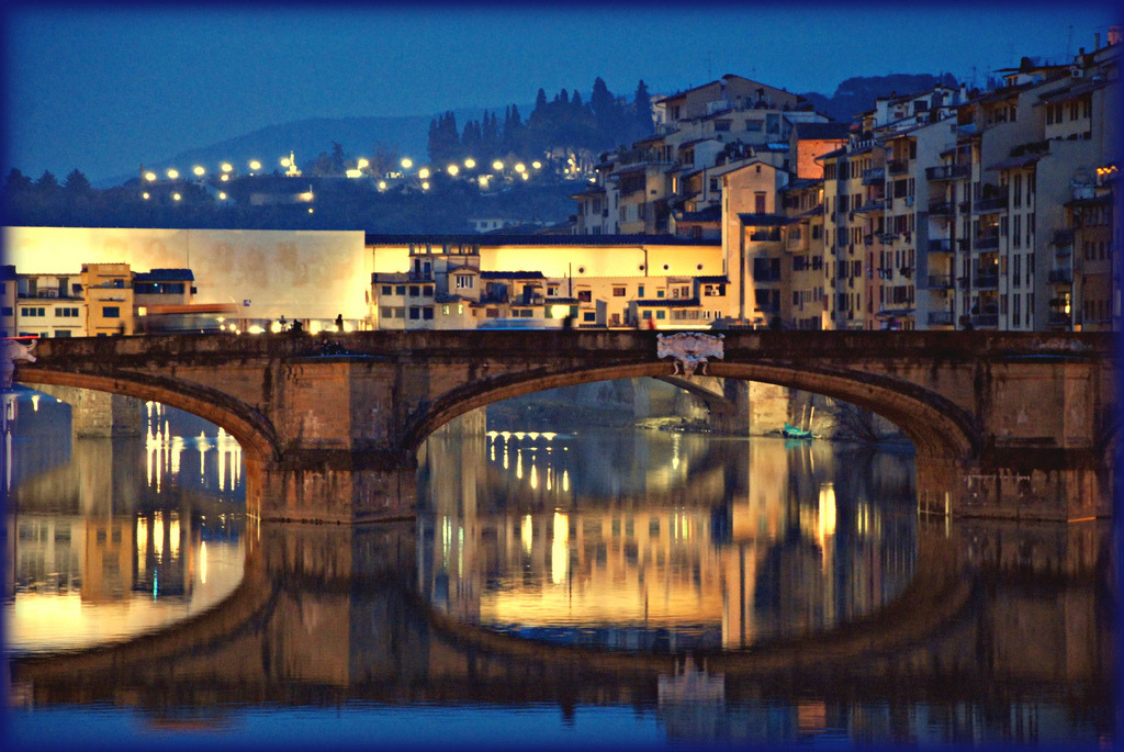 allthingseurope: Ponte Vecchio, Florence at night (by Massimo Carradori) 