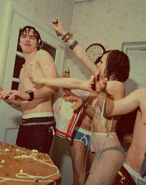 SKINS PARTY