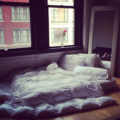 bonsa-i: daw-n: follow for similar posts xx this would be such a nice bed 