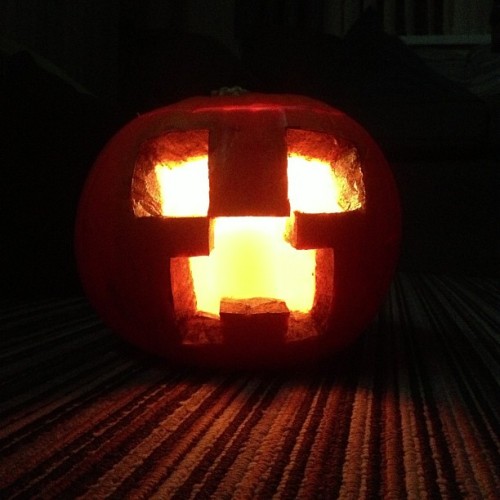 geekin' on Minecraft, blazekins678: Pumpkin carving. Minecraft...